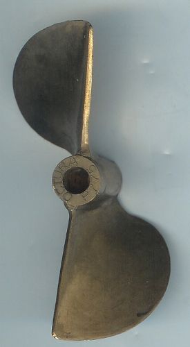 P775
